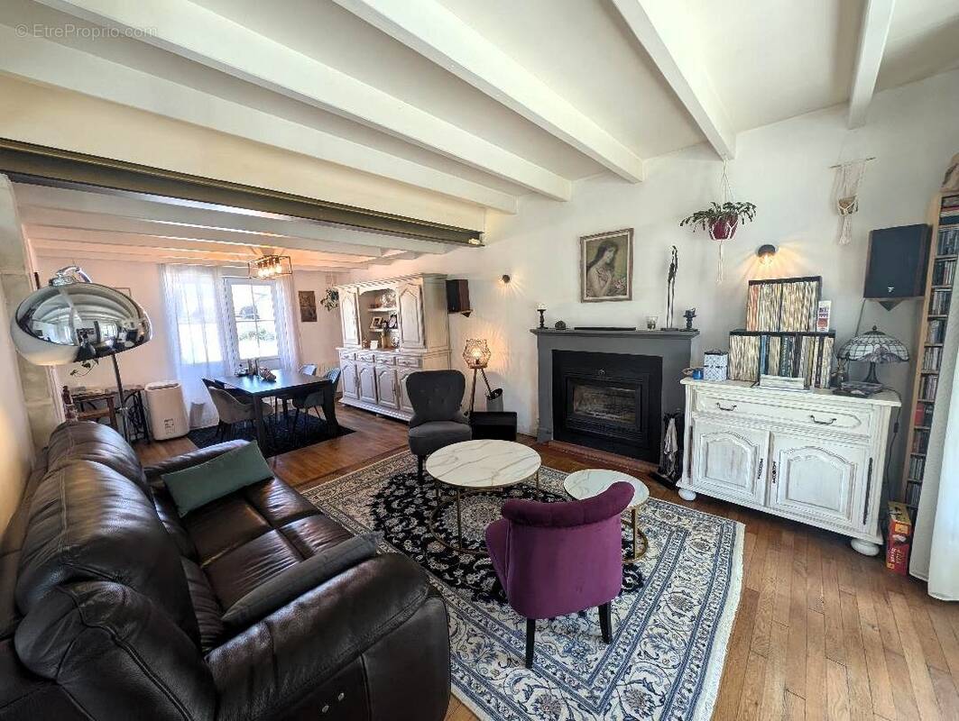 Maison à BONNEUIL-MATOURS