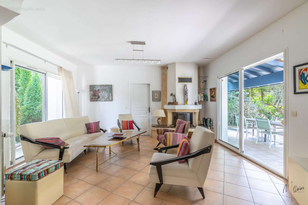 Maison 148 m² à Bassussarry  - photo 6