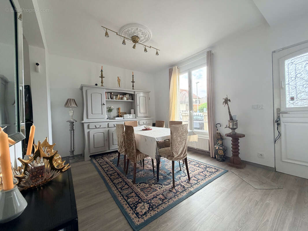 Maison à BOBIGNY