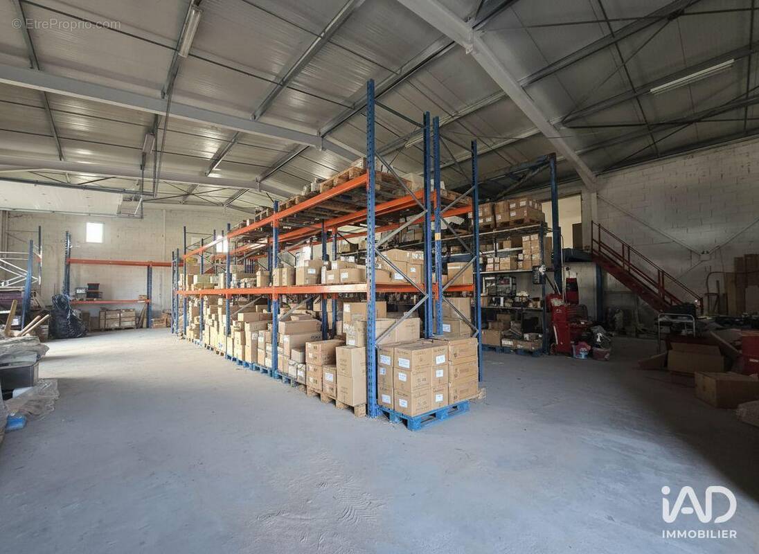 Photo 1 - Commerce à VILLENEUVE-LES-BOULOC