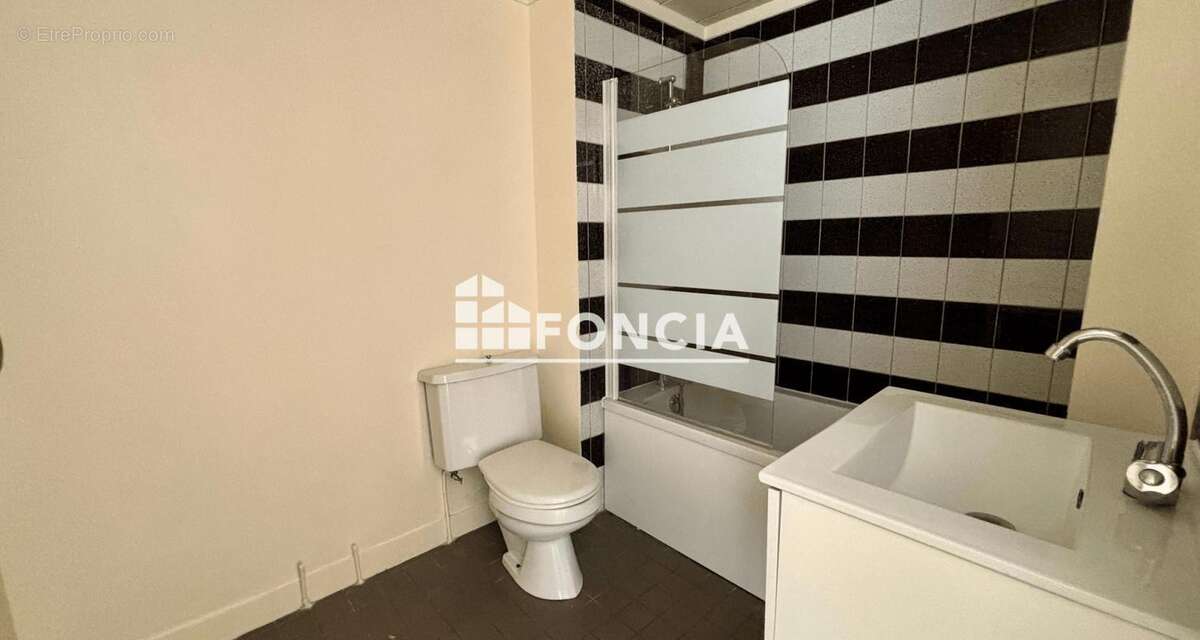 Appartement à PARIS-14E