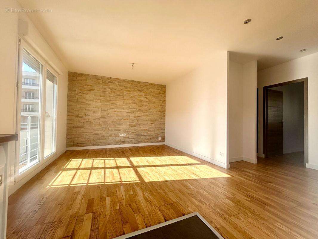 Appartement à FONTENAY-SOUS-BOIS