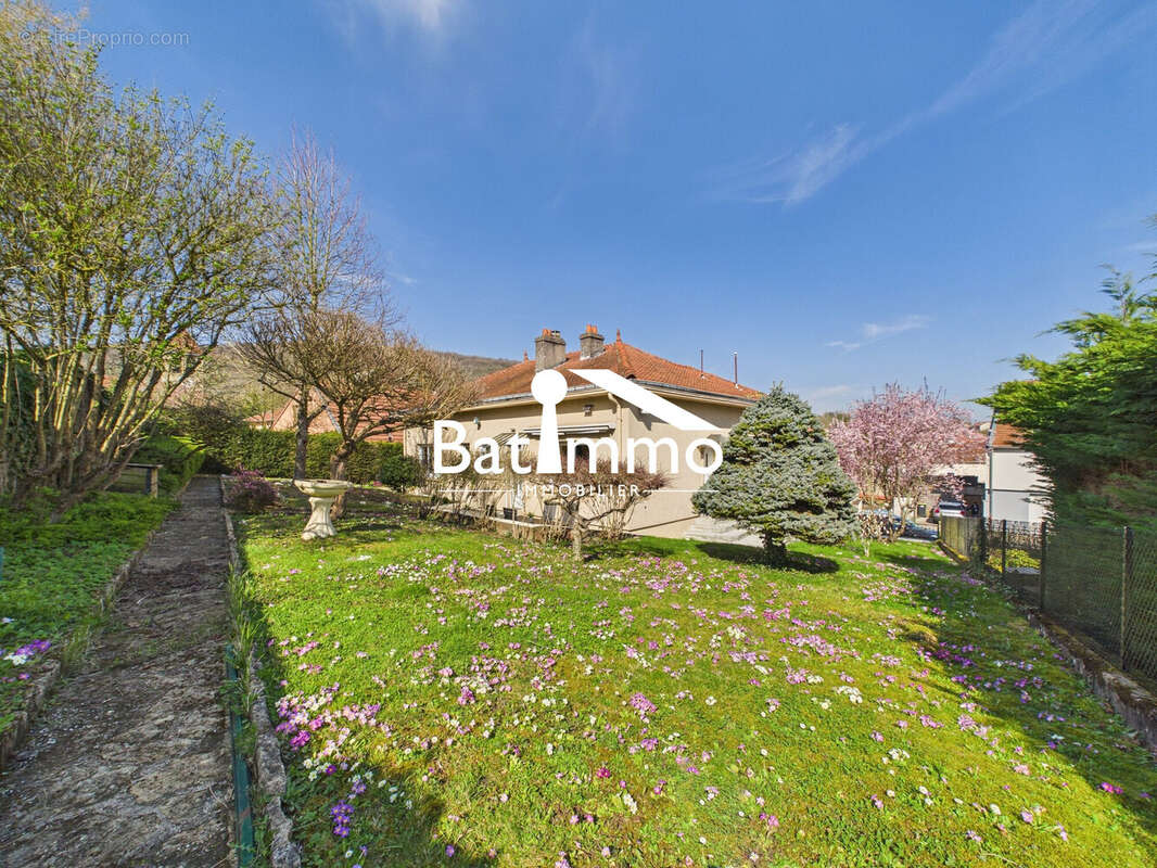 Maison à ARS-SUR-MOSELLE