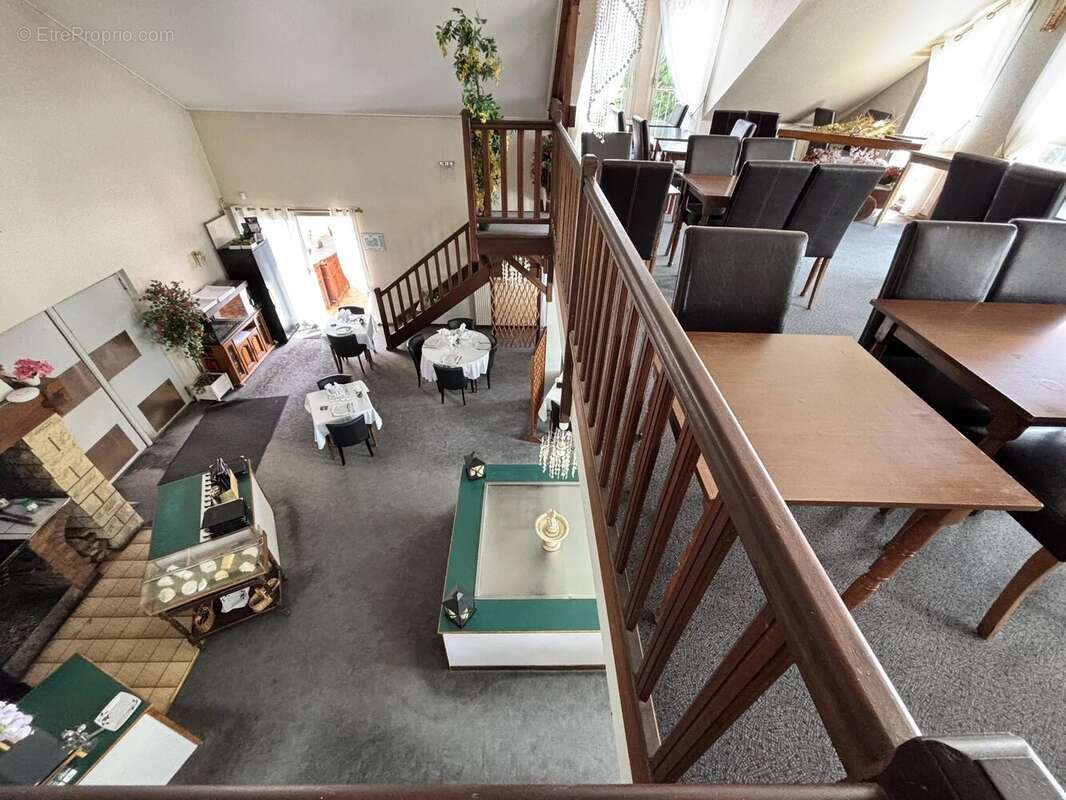 Restaurant avec 2 logements à BERNAY - 542m2 + mezzanine - photo 6