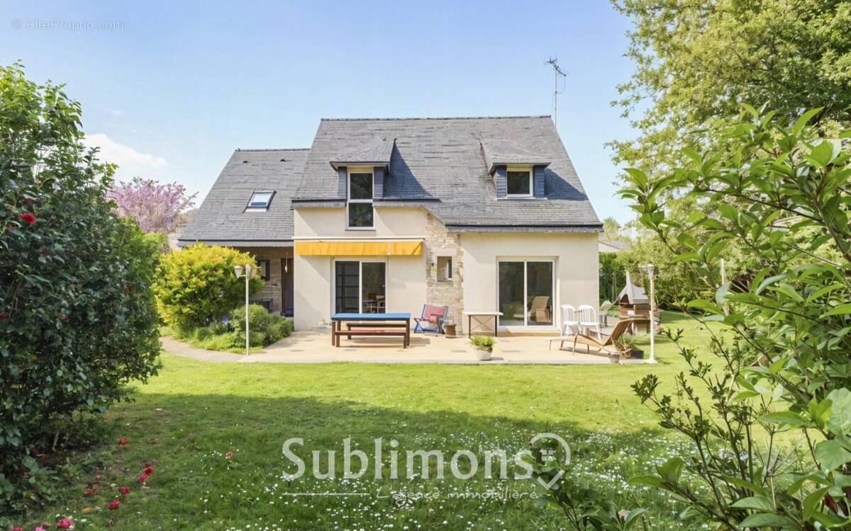 Maison à PEILLAC