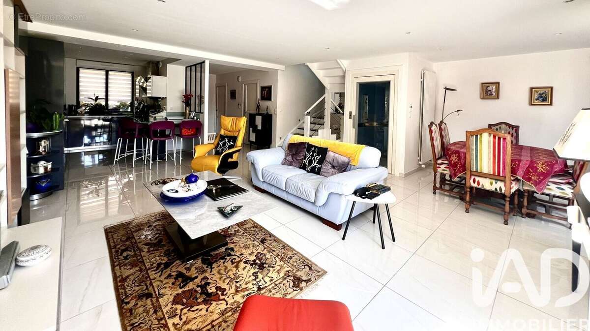 Photo 2 - Maison à COMPIEGNE