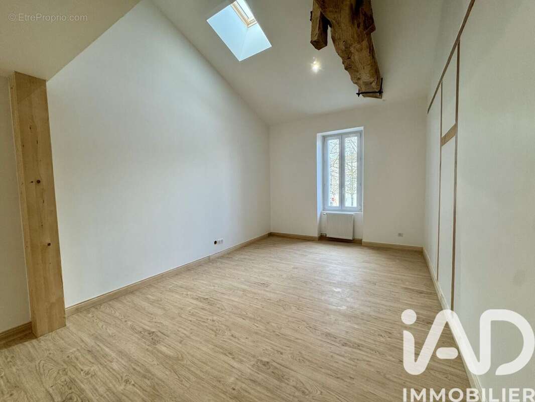 Photo 6 - Appartement à BARBEZIEUX-SAINT-HILAIRE
