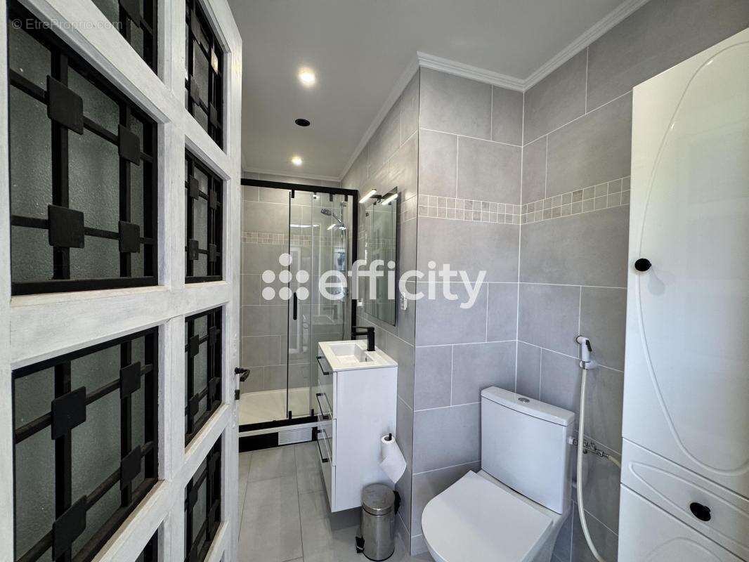 Maison à LA LONDE-LES-MAURES