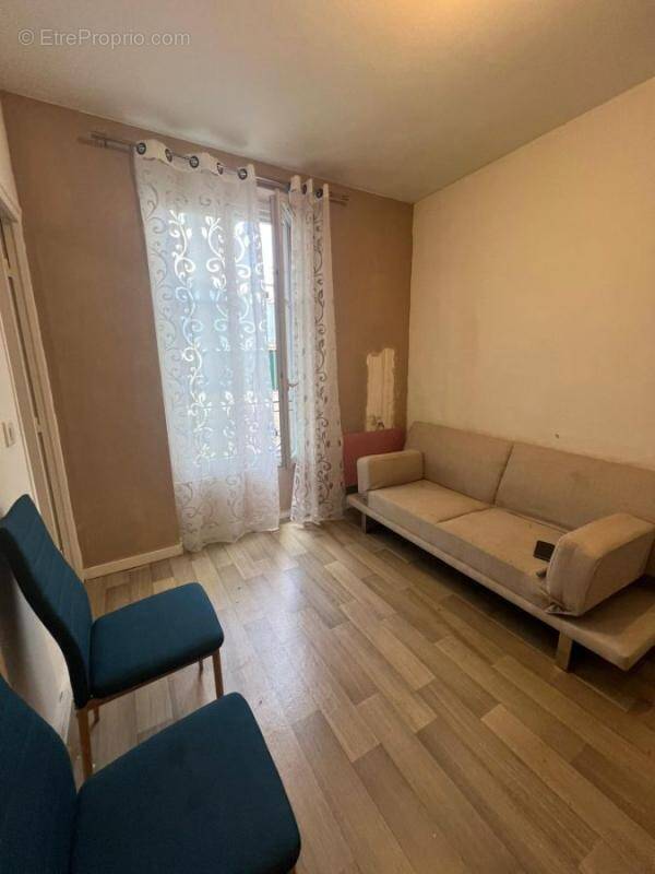 Appartement à CHARENTON-LE-PONT