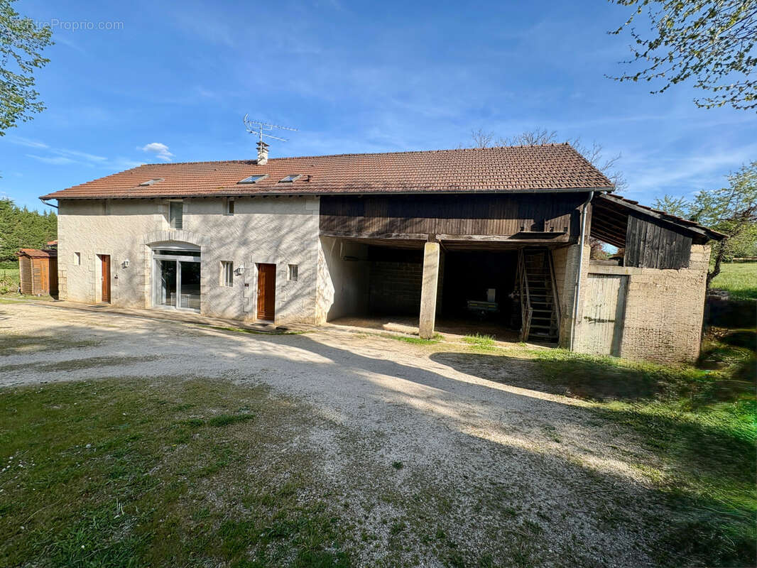 Appartement à SARLIAC-SUR-L'ISLE