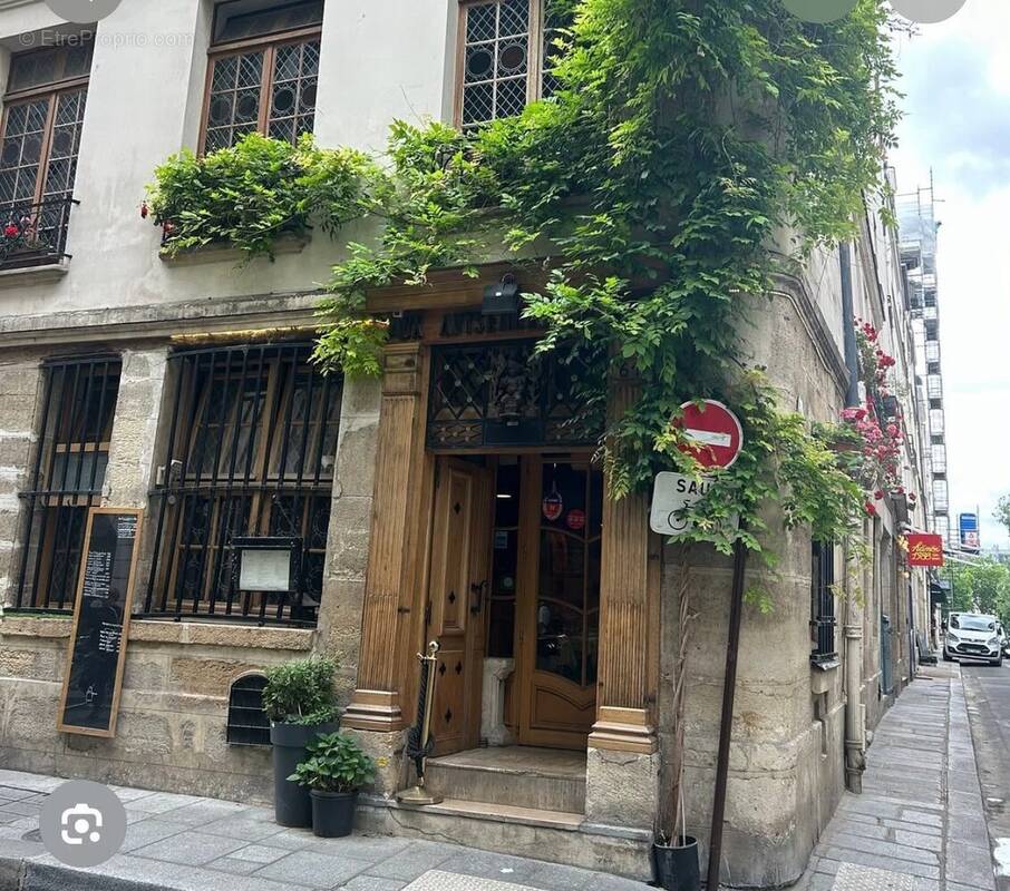 Autre à PARIS-4E