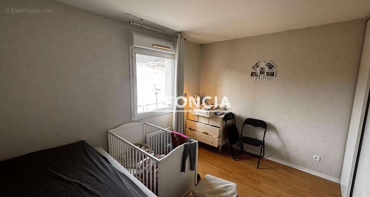 Appartement à CADAUJAC