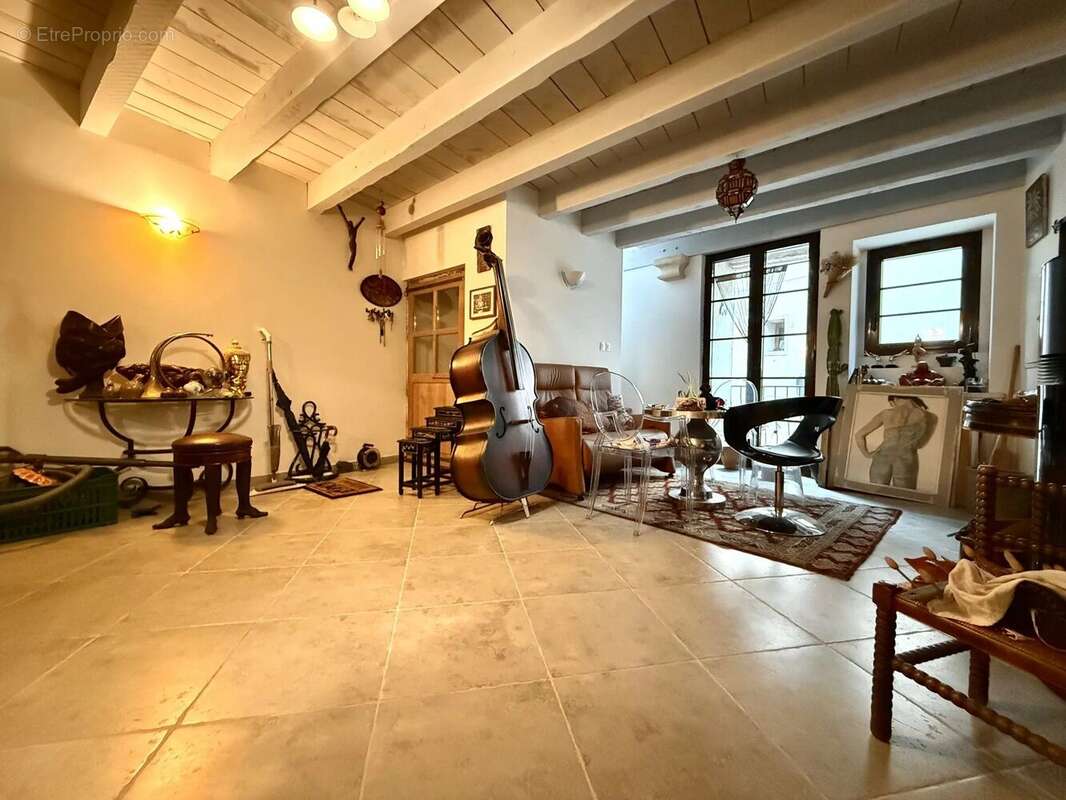 Appartement à LA VACQUERIE-ET-SAINT-MARTIN-DE-CASTRIES