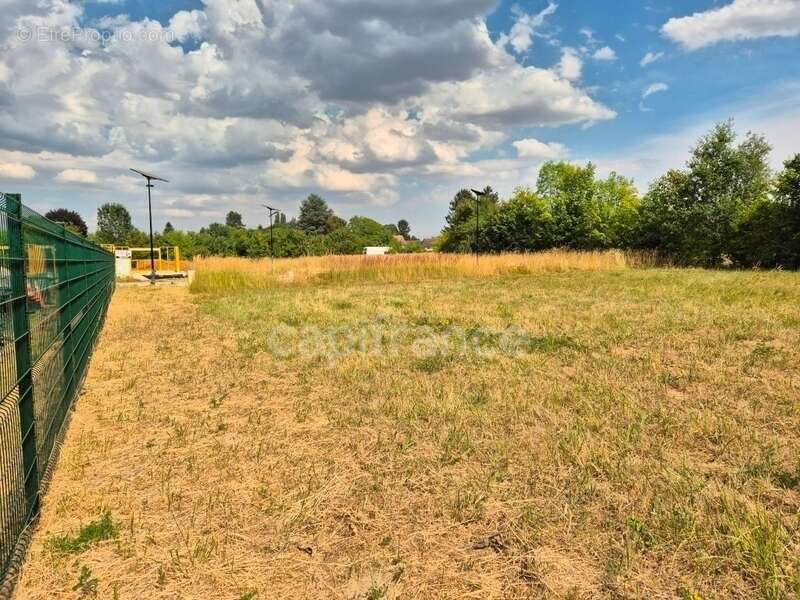 Terrain à bâtir viabilisé de 578,00 m² - Libre constructeur - photo 4