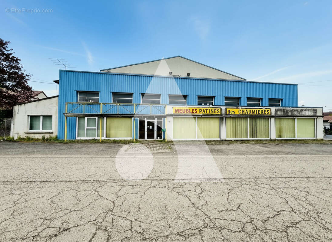 Commerce à LIFFOL-LE-GRAND