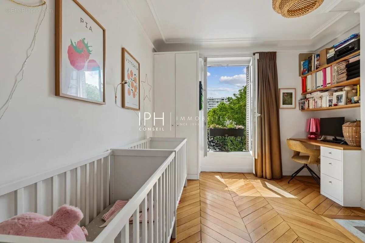 Appartement à LEVALLOIS-PERRET