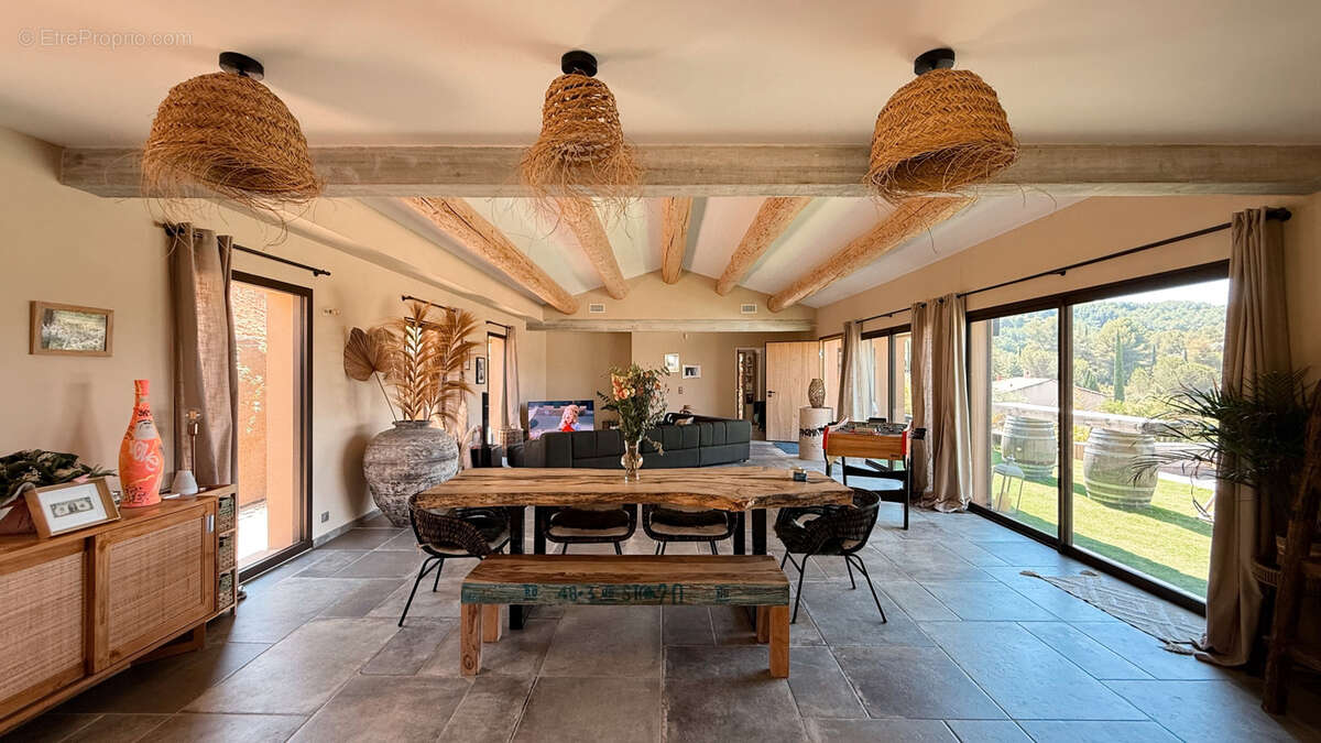 Maison à LE CASTELLET