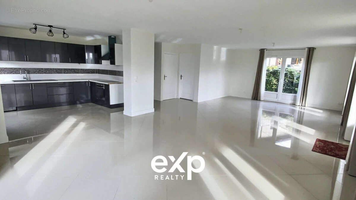 Maison 331 m² à Messery  - photo 3