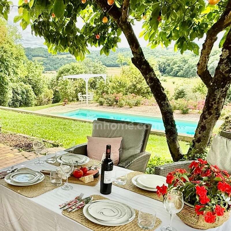 Maison à AURIONS-IDERNES