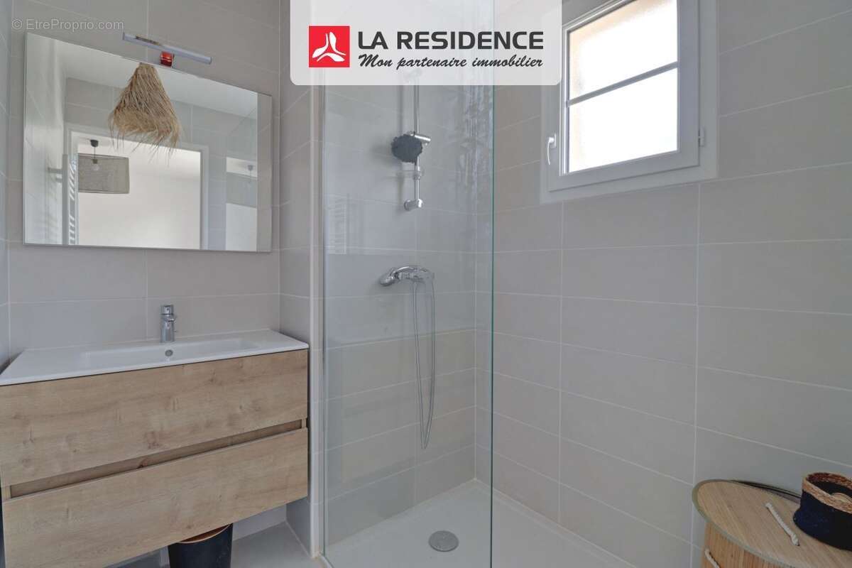 Maison à LA GARDE-FREINET