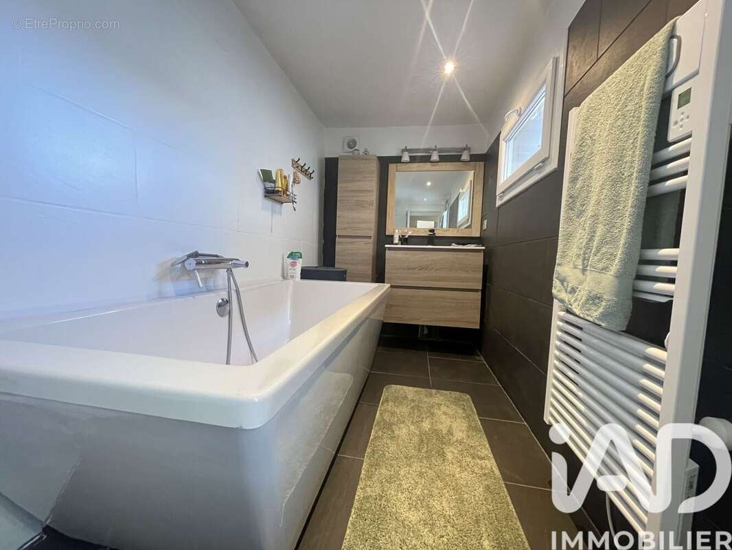 Photo 8 - Maison à PLAN-DE-LA-TOUR