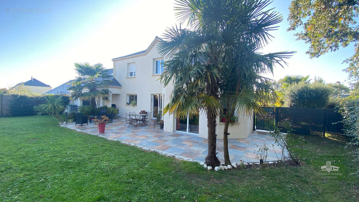 Maison à GRANDCHAMPS-DES-FONTAINES