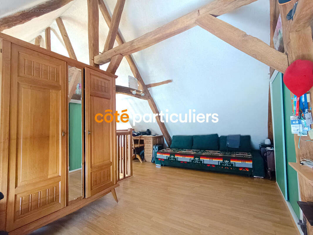 Maison à BEAUMONT-LA-RONCE