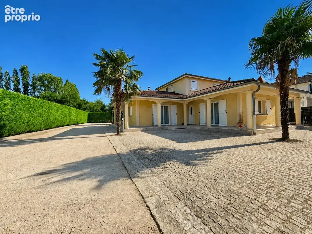 Maison 165 m2 Parcieux avec un terrain de 1434 m2 et piscine chauffée. - photo 18