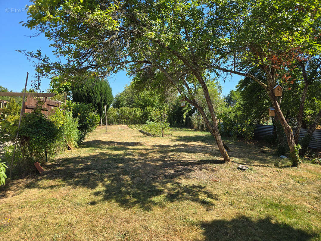 Maison à BLANZAC