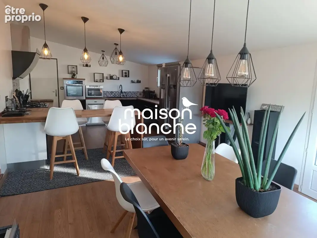 Maison 6 pièces 122 m² à vendre à Coutras (33230) - photo 2