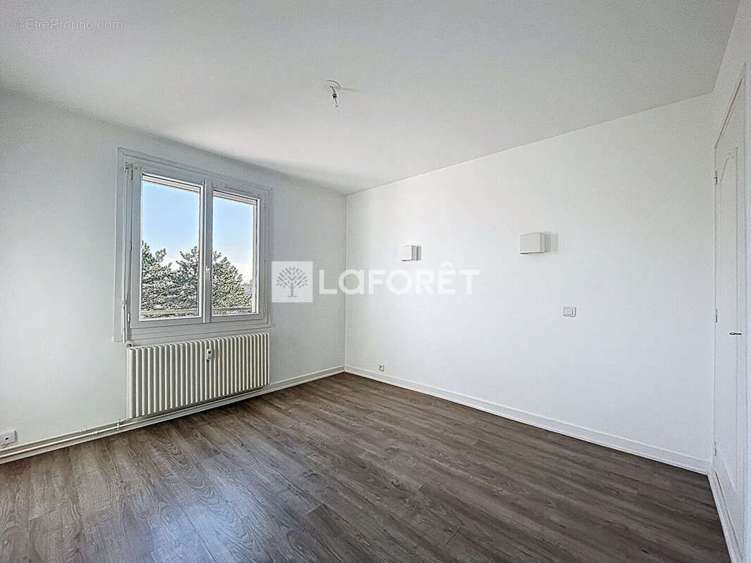 Appartement à CHARNAY-LES-MACON