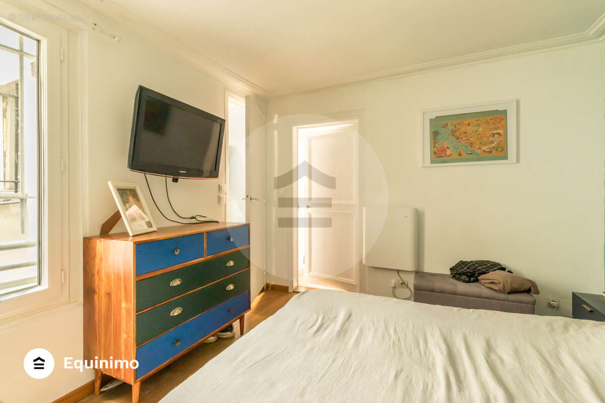 3 pièces 2 chambres de 63 m2 situé à 200m du métro Blanche - photo 7