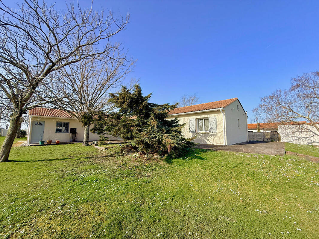 Maison à SAINT-LOUBES
