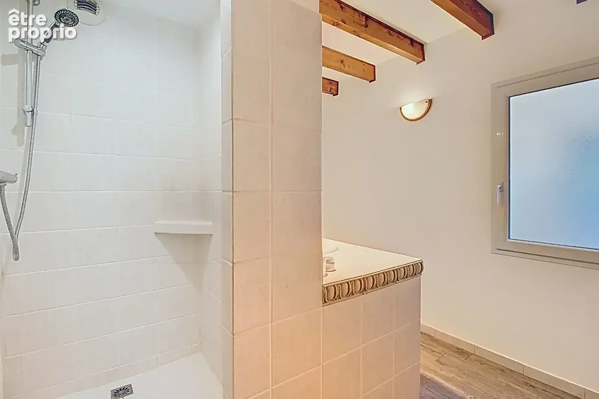 À VENDRE EN EXCLUSIVITÉ à DRAGUIGNAN Appartement 114 m² en dernier étage 3/4 chambres - photo 10