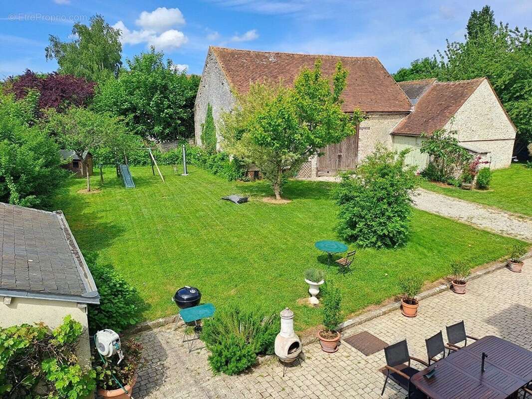 Maison à LA CHAPELLE-D'AUNAINVILLE