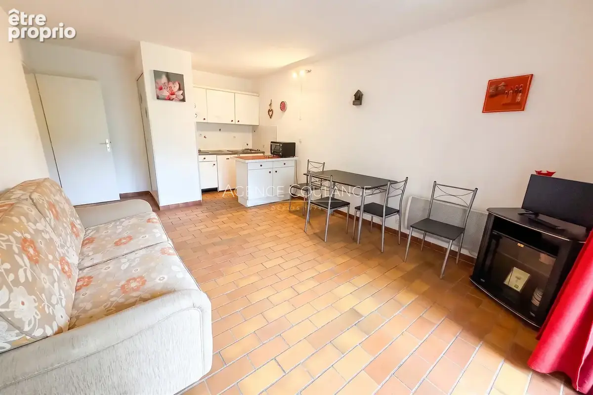 Appartement à SAINT-CYR-SUR-MER