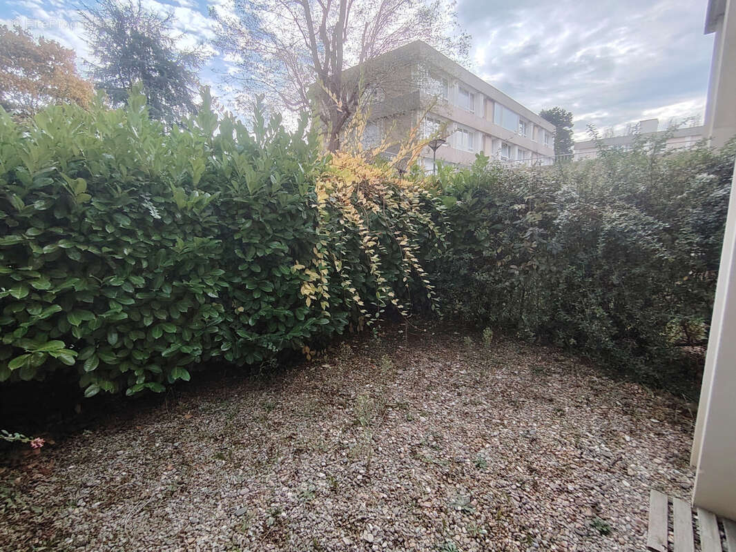 Appartement à HEROUVILLE-SAINT-CLAIR