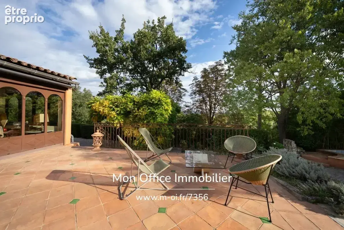 Référence : 7356-MAC - Maison 7 pièces avec piscine, dépendance et garage - photo 10