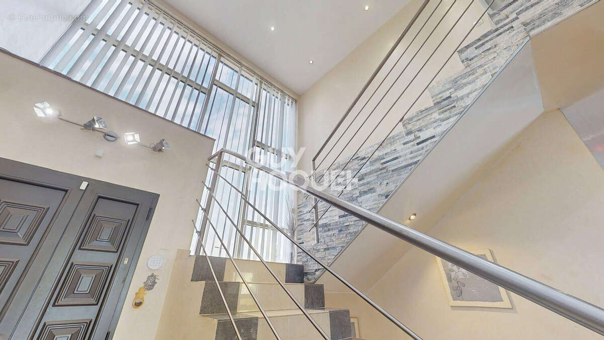 Maison à LES PAVILLONS-SOUS-BOIS