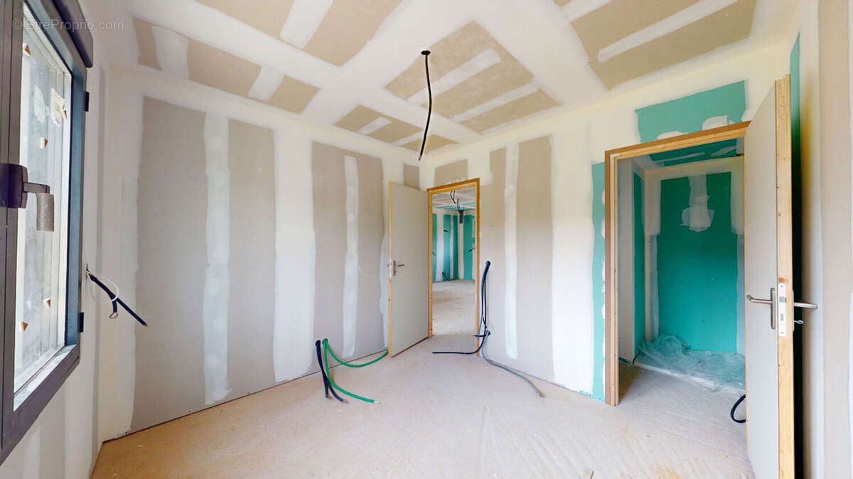 Maison à BREUX-JOUY