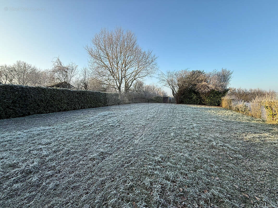 Maison à BILLY-CHEVANNES