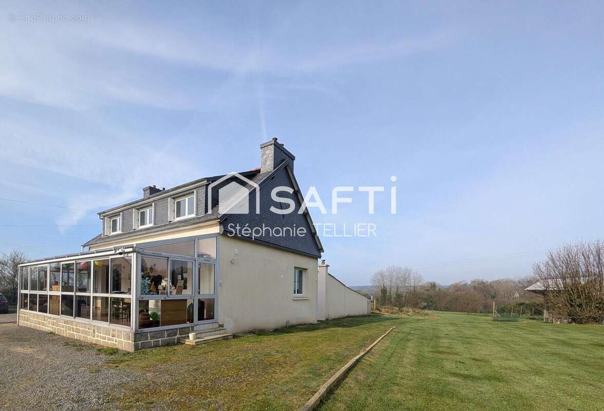 Photo 2 - Maison à PLOUNEVEZ-MOEDEC