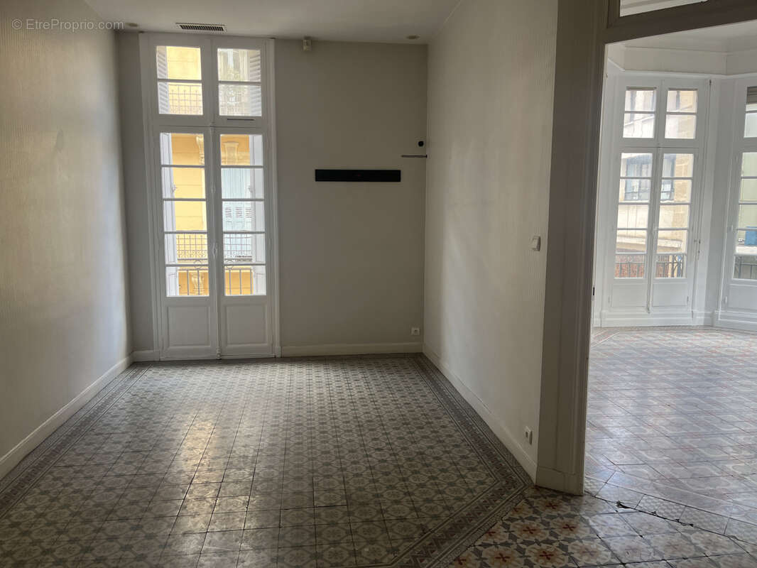 Appartement bourgeois f3/4 - photo 2