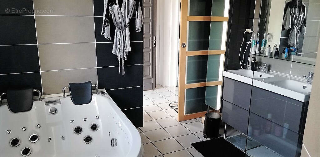 Maison à LE PASSAGE