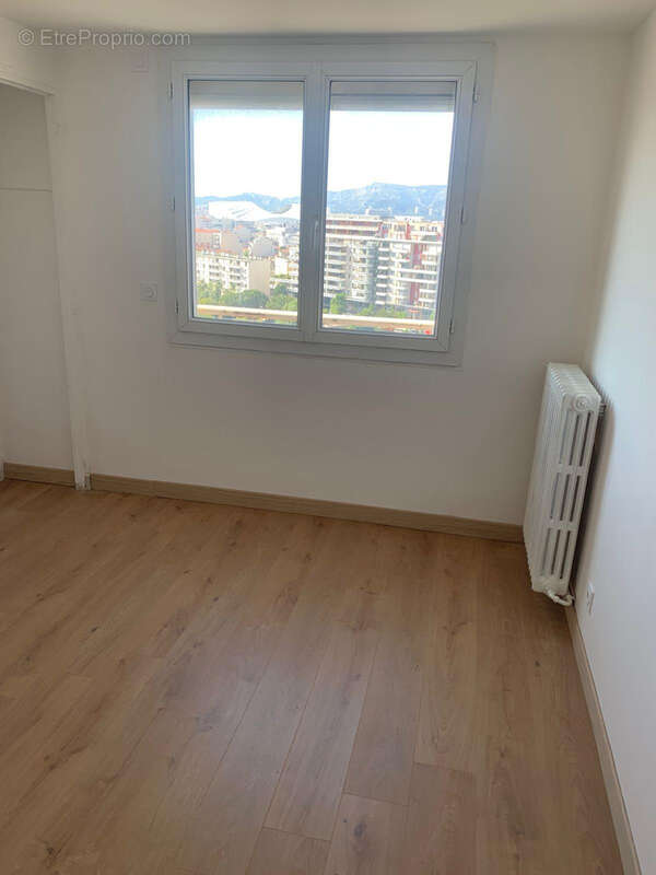 Appartement à MARSEILLE-6E