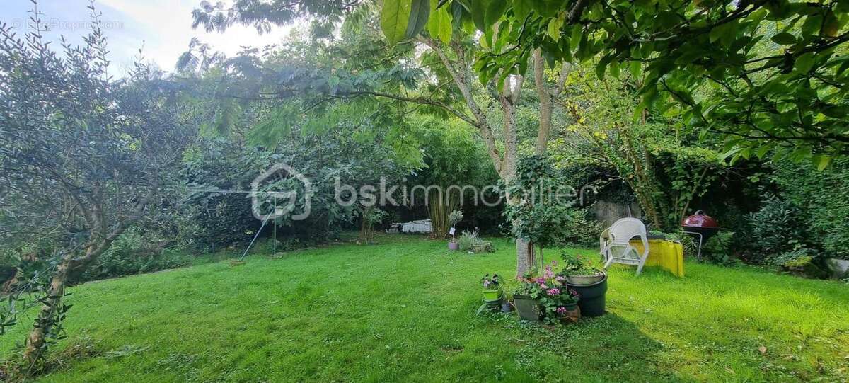 Maison à LES CLAYES-SOUS-BOIS