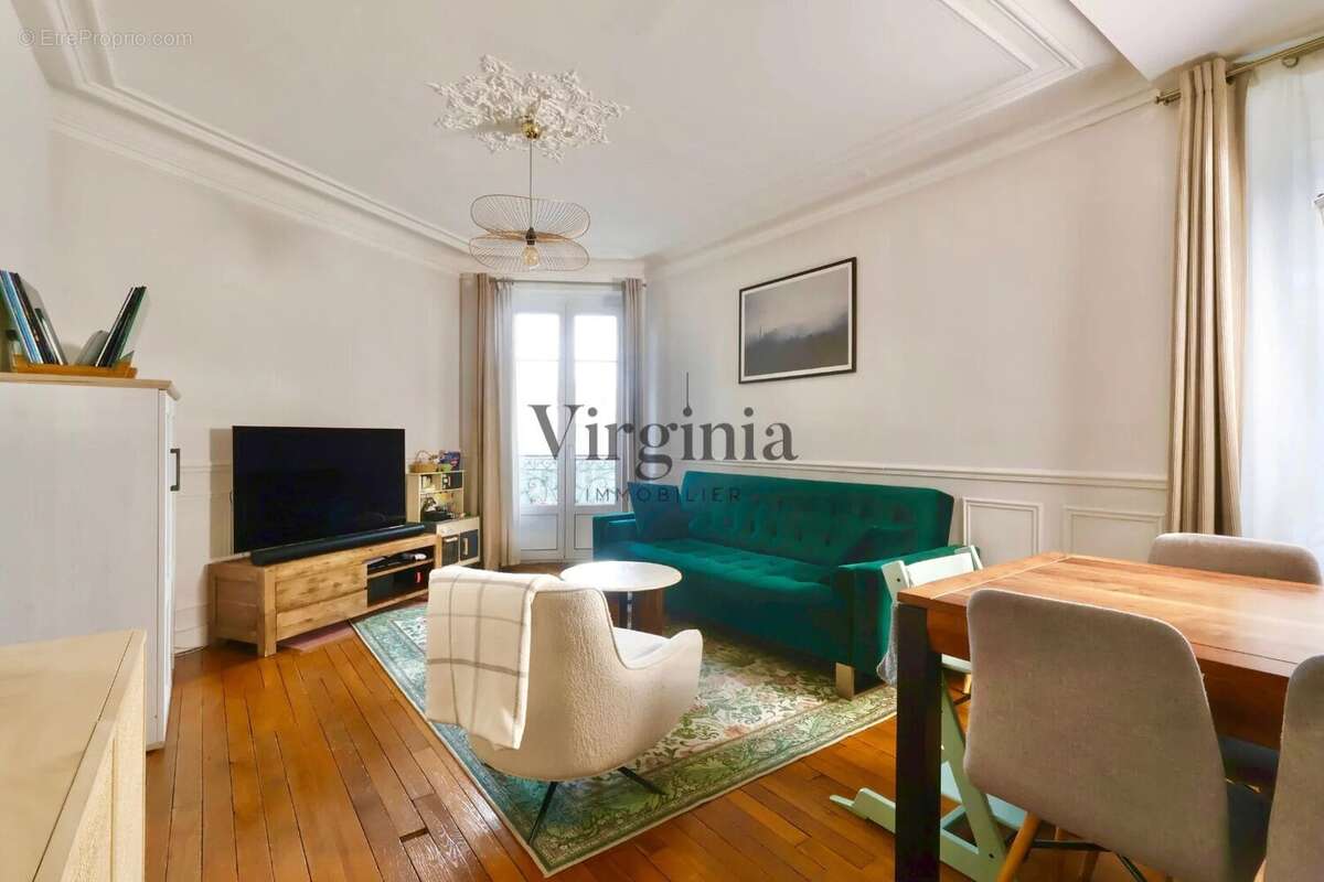 Appartement à CHARENTON-LE-PONT