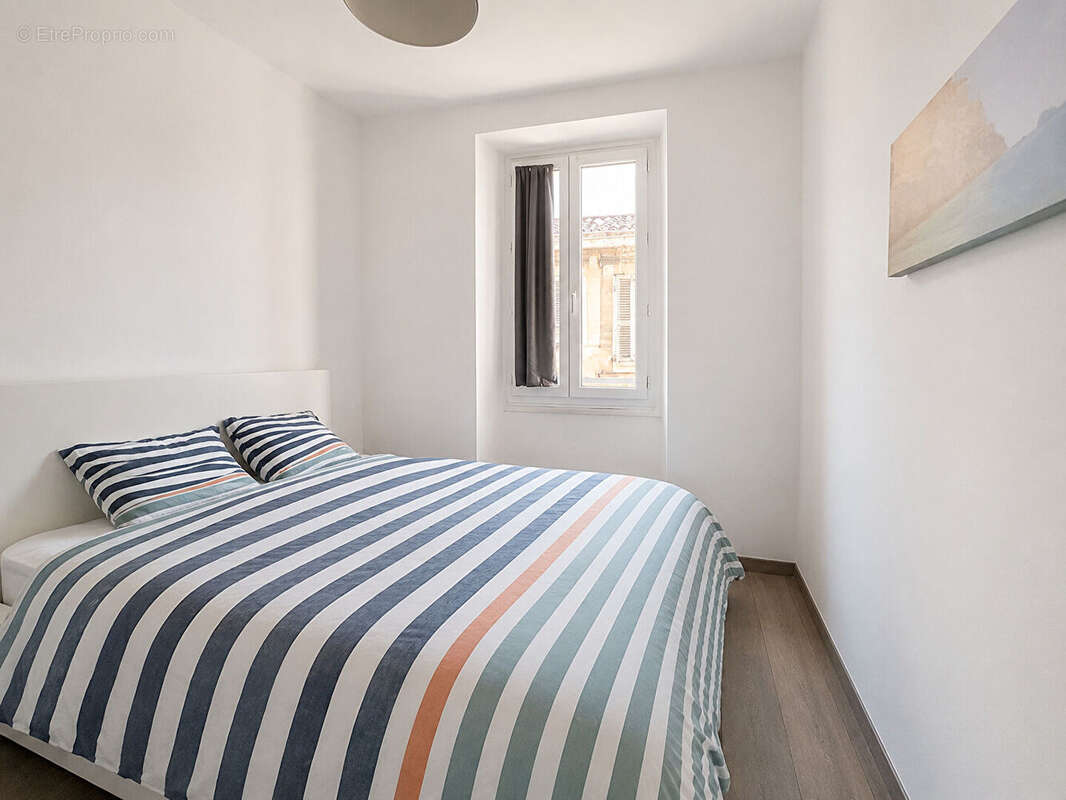 Appartement à MARSEILLE-2E