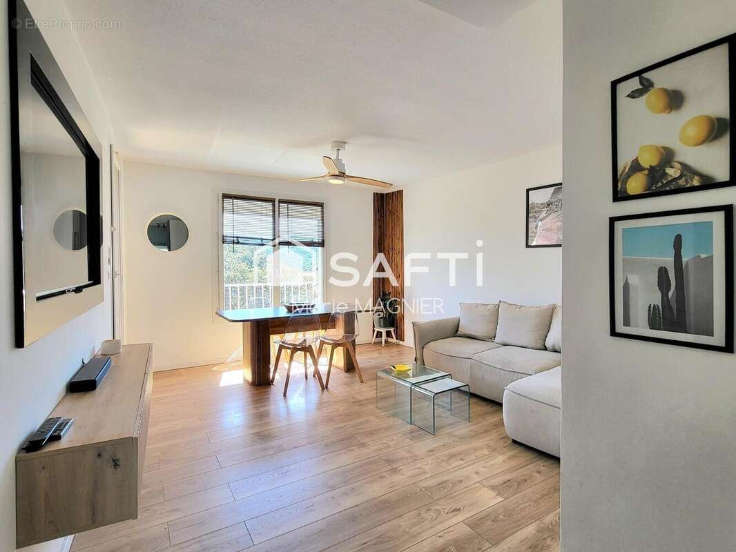 Photo 3 - Appartement à ROQUEBRUNE-SUR-ARGENS