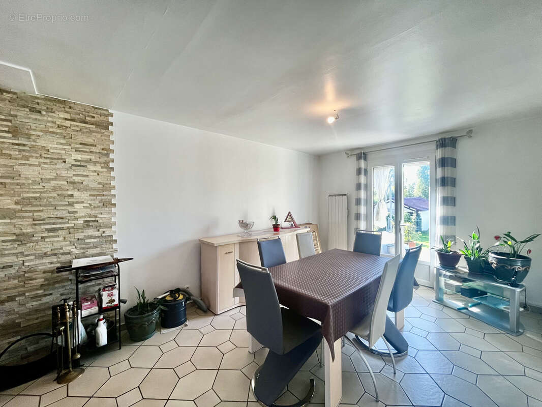 Maison à COULOMMIERS